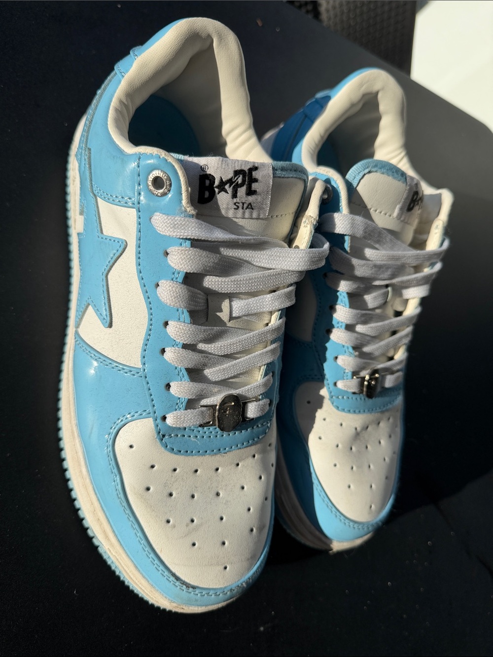 Nike Kids Low-Top Sneakers in White & Light Blue